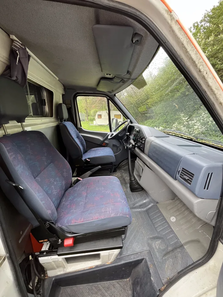 Fahrzeugbild Mercedes-Benz Sprinter Sonderausbau RTW Krankenwagen #8