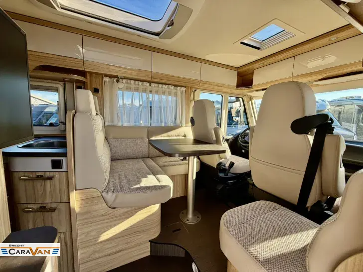 Fahrzeugbild Hymer Exsis-i 678 Ohne Hubbett/Automatik/AHK #12