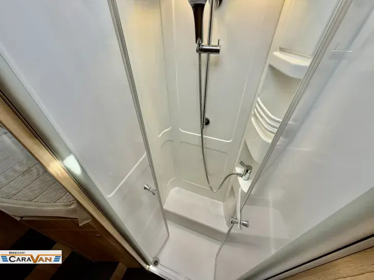 Fahrzeugbild Hymer Exsis-i 678 Ohne Hubbett/Automatik/AHK #17