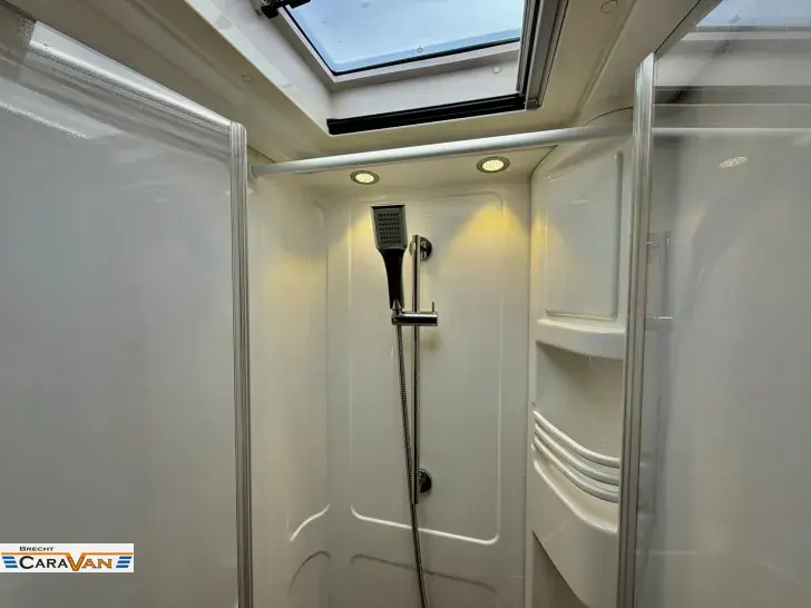 Fahrzeugbild Hymer Exsis-i 678 Ohne Hubbett/Automatik/AHK #18