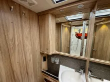 Fahrzeugbild Hymer Exsis-i 678 Ohne Hubbett/Automatik/AHK #16