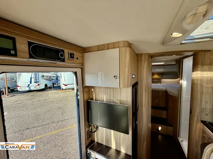 Fahrzeugbild Hymer Exsis-i 678 Ohne Hubbett/Automatik/AHK #19