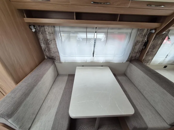 Fahrzeugbild Hobby De Luxe 490 KMF Mover/Markise/Solar/Dachklima #15