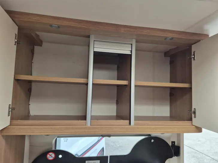 Fahrzeugbild Hobby De Luxe 490 KMF Mover/Markise/Solar/Dachklima #18