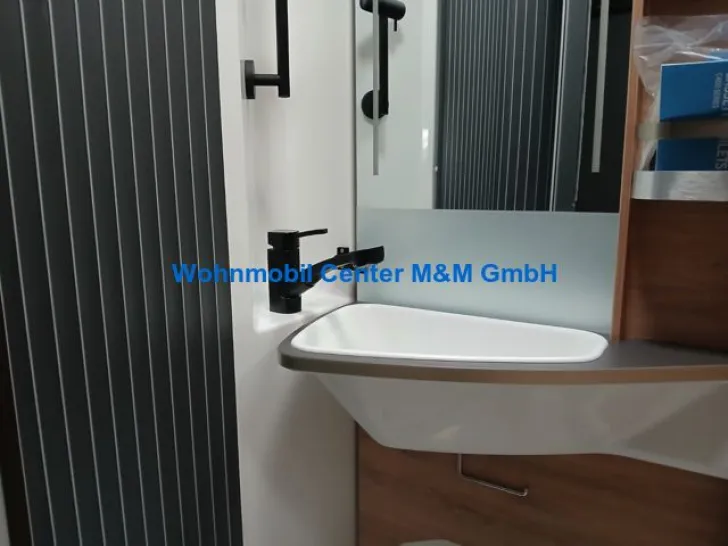Fahrzeugbild Knaus LIVE WAVE 650 MEG 2027 Platinum Selection #9