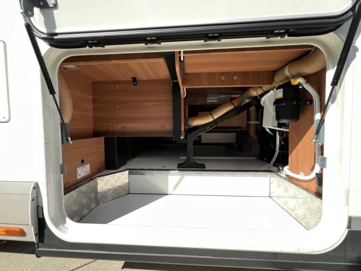 Fahrzeugbild Carthago chic c-line I 4.9 LE (553) #42