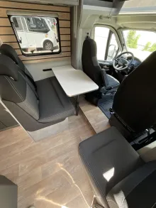 Fahrzeugbild Crosscamp EXPDN T 7.0 E Peugeot YOUNG CAMPER #8