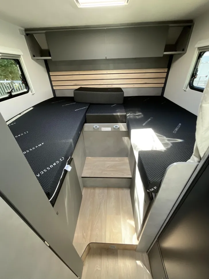 Fahrzeugbild Crosscamp EXPDN T 7.0 E Peugeot YOUNG CAMPER #14