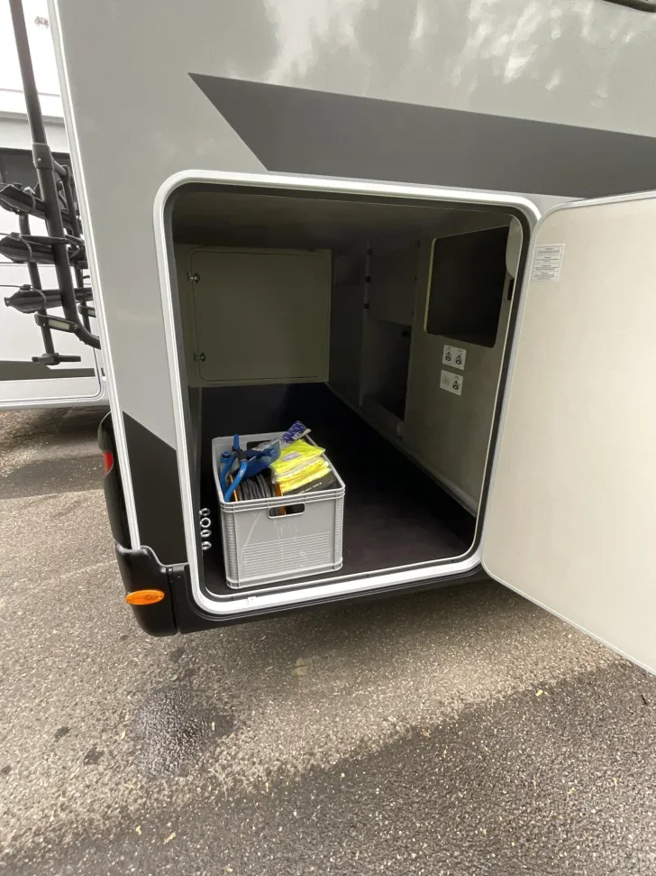 Fahrzeugbild Crosscamp EXPDN T 7.4 E Peugeot YOUNG CAMPER #7