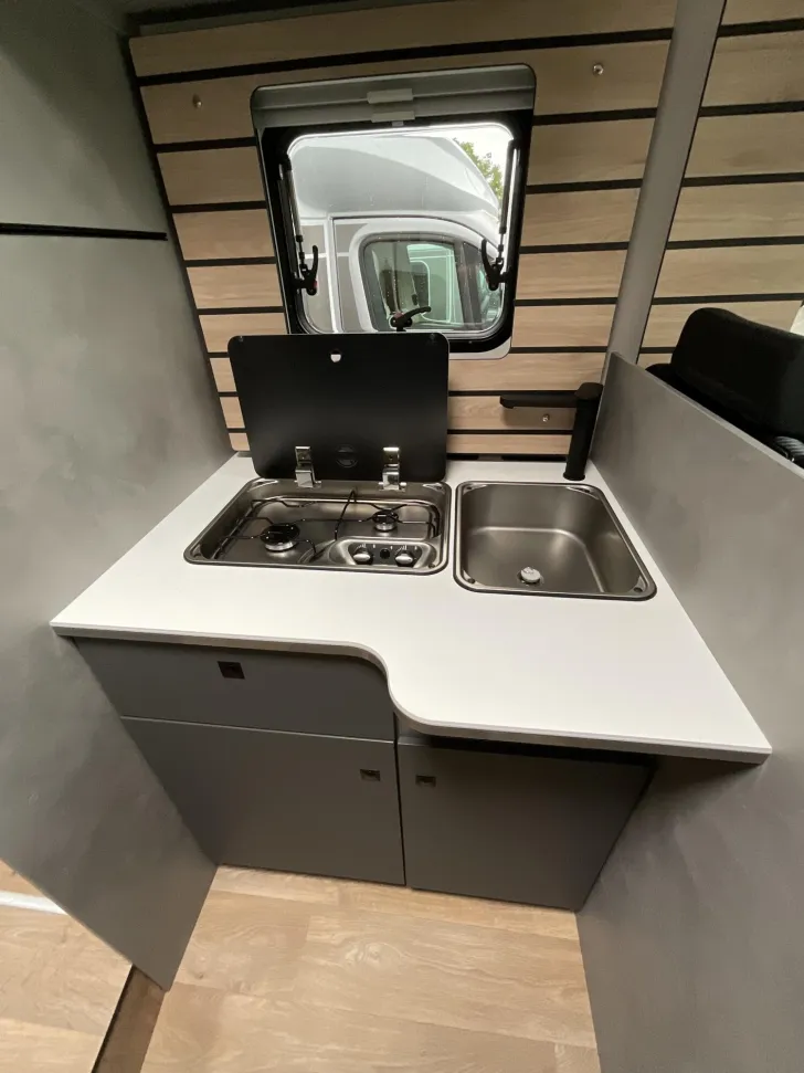 Fahrzeugbild Crosscamp EXPDN T 7.4 E Peugeot YOUNG CAMPER #11