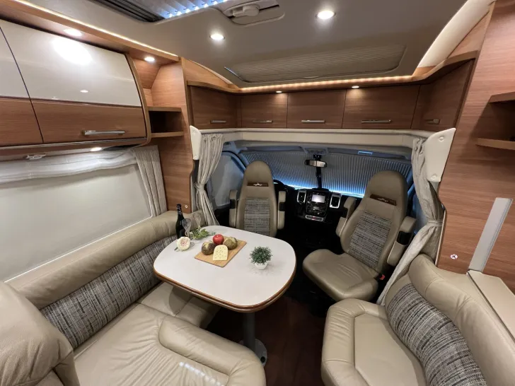 Fahrzeugbild Carthago chic c-line T 4.9 LE (558) #11