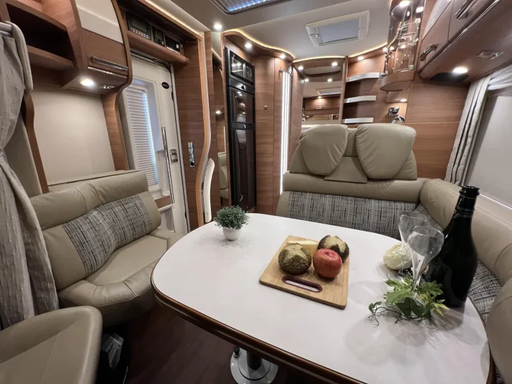 Fahrzeugbild Carthago chic c-line T 4.9 LE (558) #13