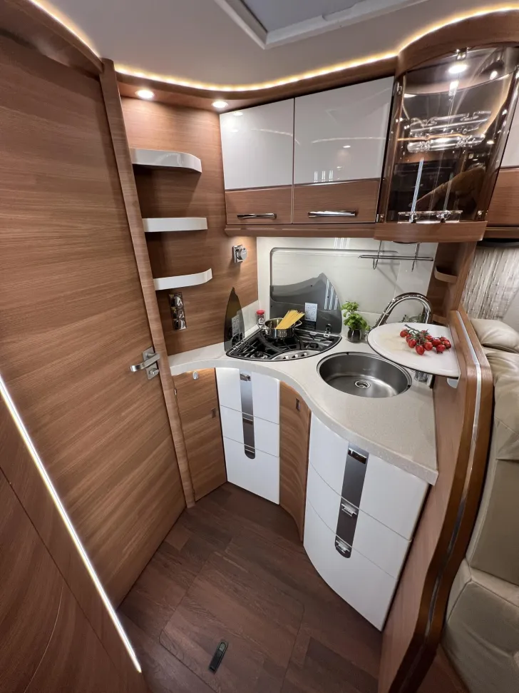Fahrzeugbild Carthago chic c-line T 4.9 LE (558) #18