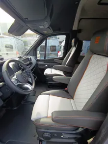 Fahrzeugbild Hymer Grand Canyon S CrossOver 600 4,1t, Solar,5G Rout #13