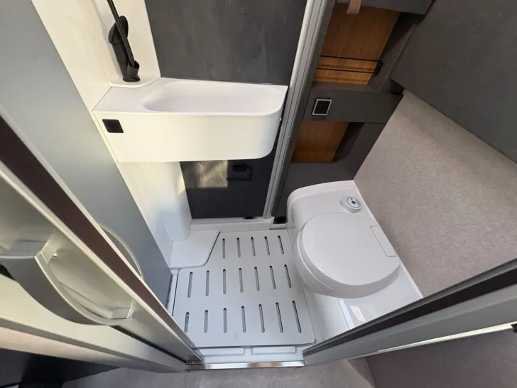 Fahrzeugbild Hymer ML-T CrossOver 570 /4.100 kg/Winterpaket #25
