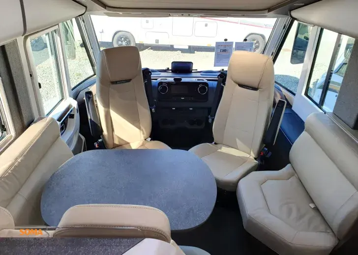 Fahrzeugbild Carthago chic c-line I 5.0 QB L Mercedes #12