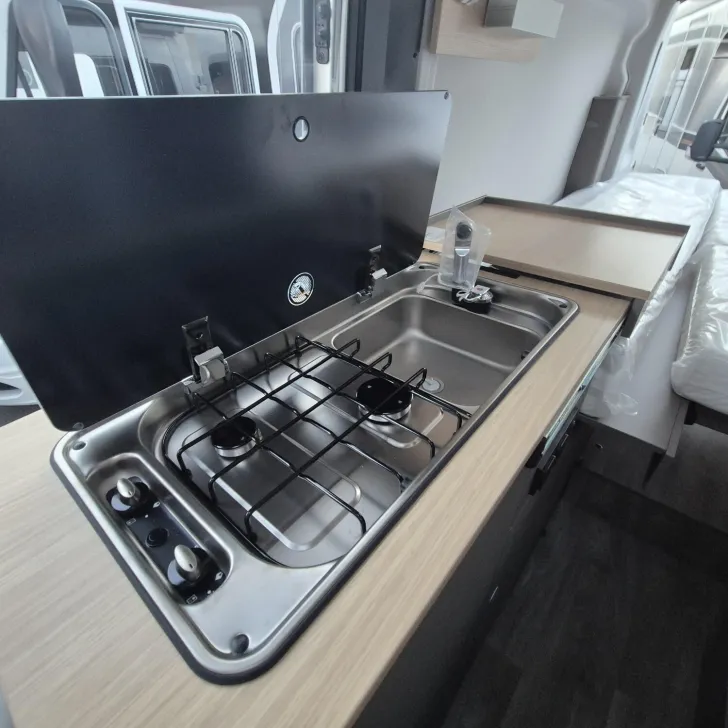 Fahrzeugbild LMC Innovan Ford 592 Sondermodell Moondust #21