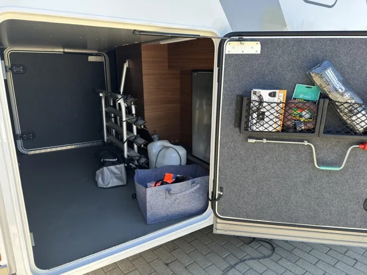 Fahrzeugbild Carthago chic c-line I 4.9 LE #3