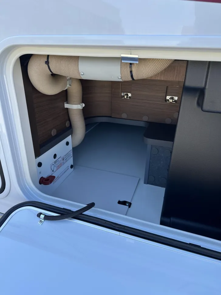 Fahrzeugbild Carthago chic c-line I 4.9 LE #4