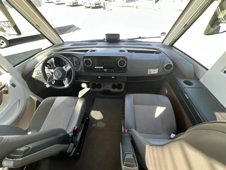 Fahrzeugbild Carthago chic c-line I 4.9 LE #9