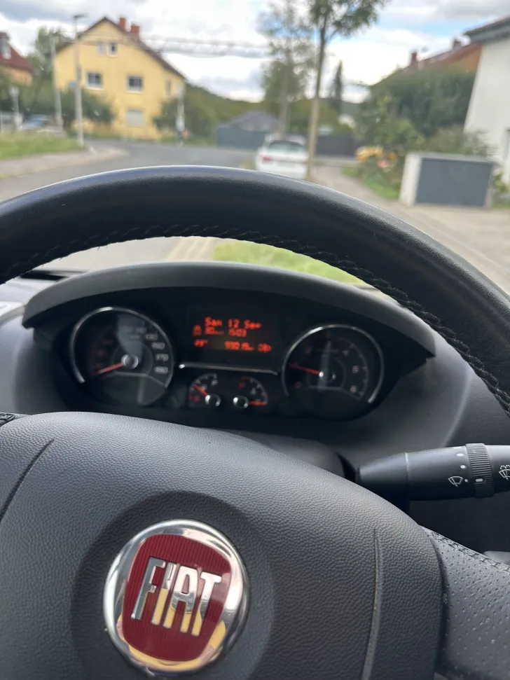 Fahrzeugbild Knaus Sky Wave 650 MF Garagenwagen, sehr gepflegt #11
