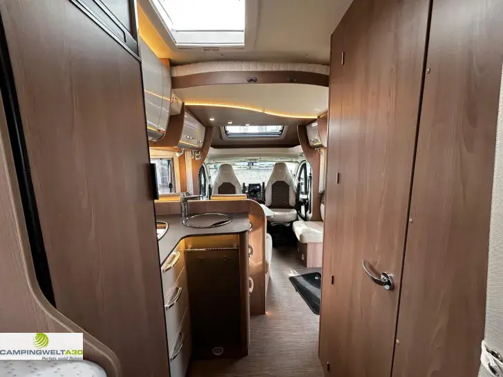 Fahrzeugbild Bürstner Lyseo HL TD 690*SAT*SOLAR*AHK*DUOC.* #11