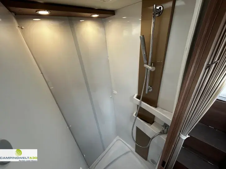 Fahrzeugbild Bürstner Lyseo HL TD 690*SAT*SOLAR*AHK*DUOC.* #23