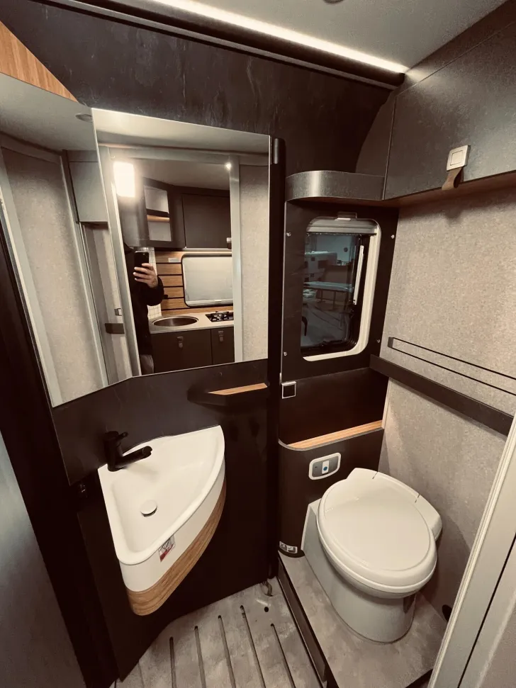 Fahrzeugbild Hymer Venture S Mercedes Tageszulassung! #24