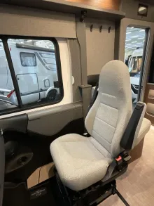 Fahrzeugbild Hymer B-Klasse MC I 680 Artkispaket, Dachklima, Autark #6