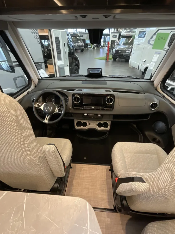 Fahrzeugbild Hymer B-Klasse MC I 680 Artkispaket, Dachklima, Autark #7