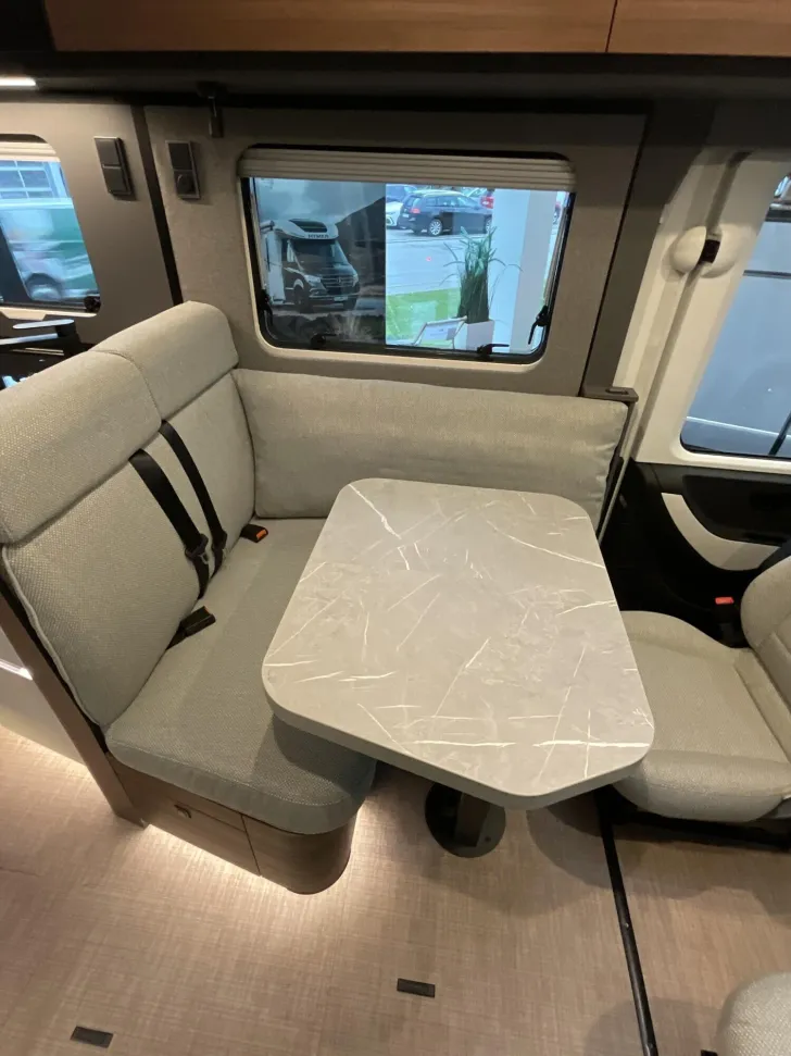 Fahrzeugbild Hymer B-Klasse MC I 680 Artkispaket, Dachklima, Autark #24