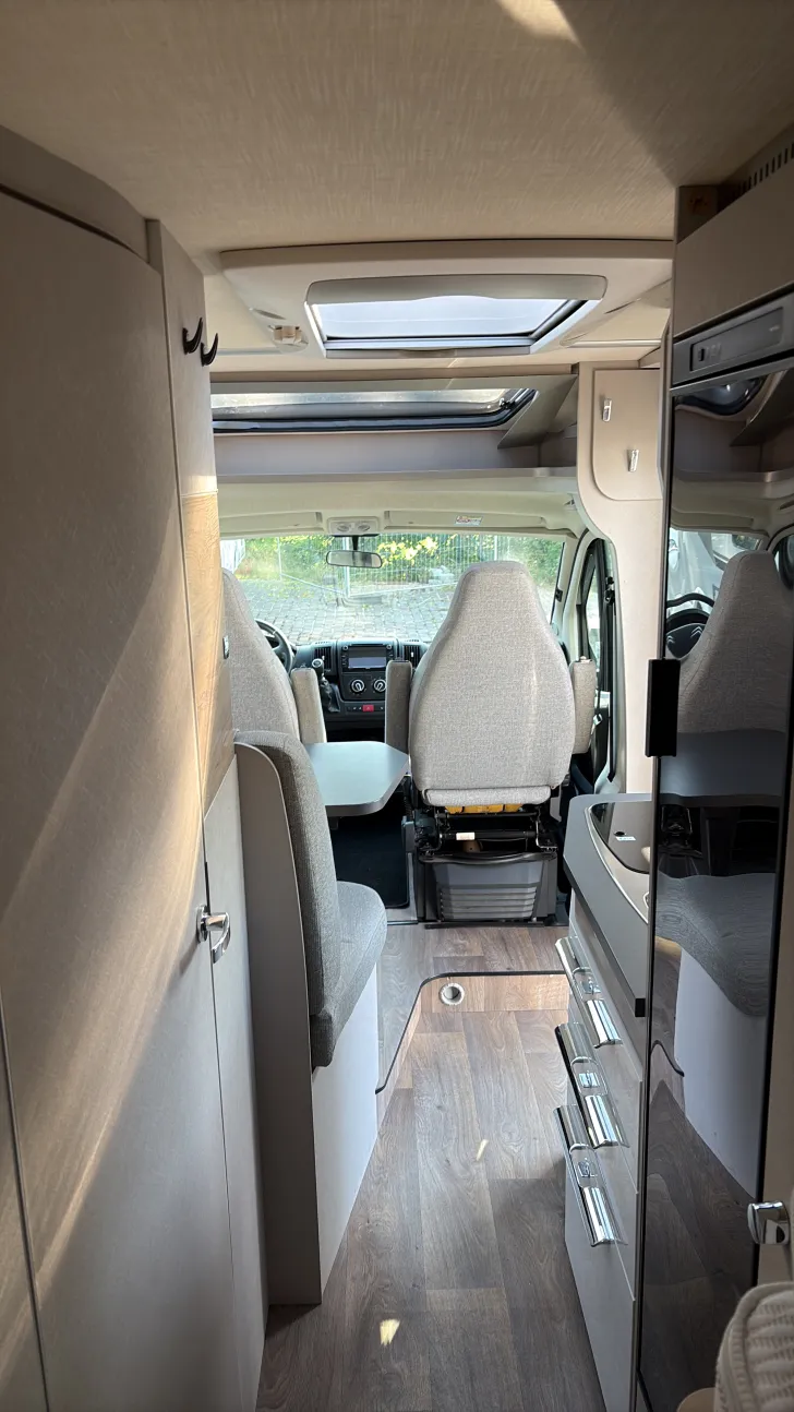 Sicht vorne-hinten Hymer Exsis-t 580 Pure