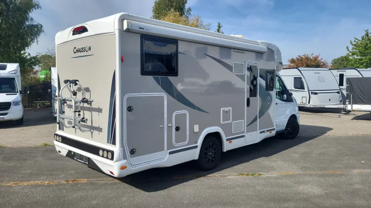 Seitlich Chausson Teilintegrierte 777GA Titanium Premium 170 PS/Automatik/SAT/Hubbett