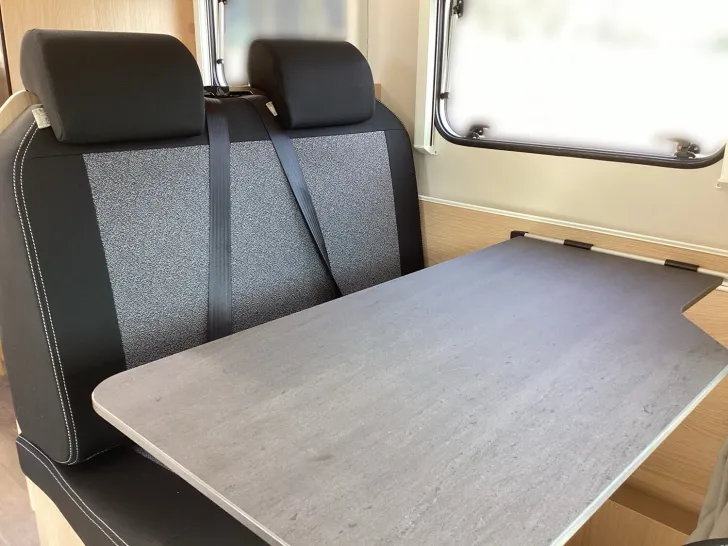 Fahrzeugbild Sunlight Sub TS 67 Hubbett - Mj. 2027 #12