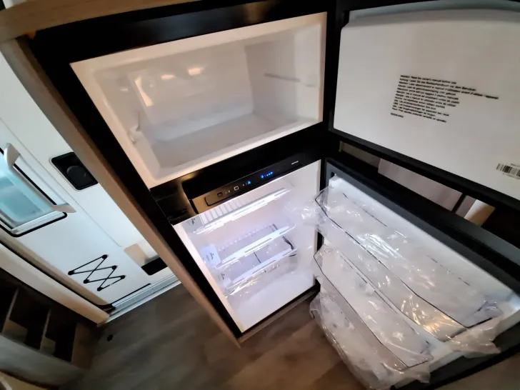 Fahrzeugbild Carado Edition26 T Ford 338 Automatik, Solar, LTE, TV #17
