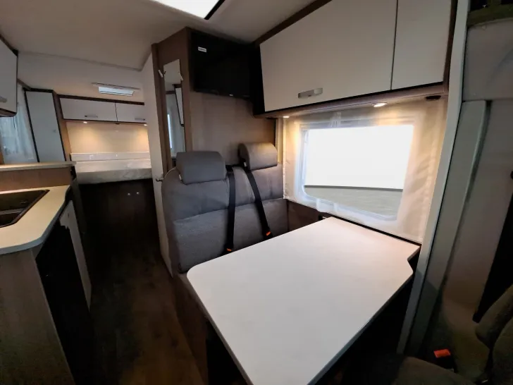 Fahrzeugbild Carado V 339 Pro+, Solar, LTE, TV-Paket #9