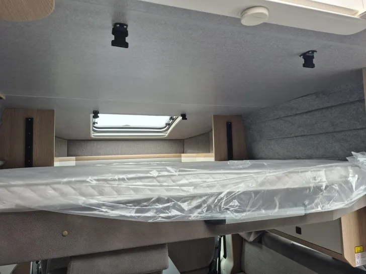 Fahrzeugbild Hobby OnTour T 700 FH Hubbett/Markise #13