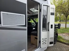 Fahrzeugbild Sunlight T680 Adventure, Hubbett, Automatik, #9