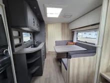 Fahrzeugbild Hobby De Luxe 545 KMF 2000kg/Deichselabdeckung/Antieschlingerkupplung/seperate Dusche #5