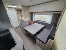 Fahrzeugbild Hobby De Luxe 545 KMF 2000kg/Deichselabdeckung/Antieschlingerkupplung/seperate Dusche #7