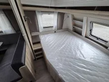 Fahrzeugbild Hobby De Luxe 545 KMF 2000kg/Deichselabdeckung/Antieschlingerkupplung/seperate Dusche #13