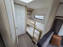 Fahrzeugbild Hobby De Luxe 545 KMF 2000kg/Deichselabdeckung/Antieschlingerkupplung/seperate Dusche #16
