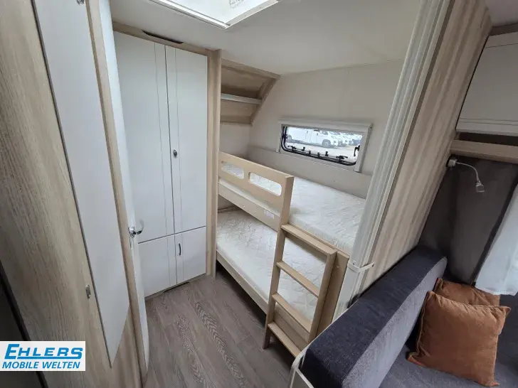 Fahrzeugbild Hobby De Luxe 545 KMF 2000kg/Deichselabdeckung/Antieschlingerkupplung/seperate Dusche #16
