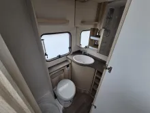 Fahrzeugbild Hobby De Luxe 545 KMF 2000kg/Deichselabdeckung/Antieschlingerkupplung/seperate Dusche #17