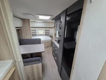 Fahrzeugbild Hobby De Luxe 545 KMF 2000kg/Deichselabdeckung/Antieschlingerkupplung/seperate Dusche #20
