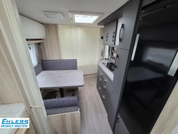 Fahrzeugbild Hobby De Luxe 545 KMF 2000kg/Deichselabdeckung/Antieschlingerkupplung/seperate Dusche #21