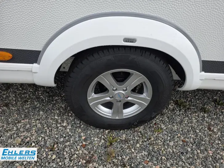 Fahrzeugbild Hobby De Luxe 545 KMF 2000kg/Deichselabdeckung/Antieschlingerkupplung/seperate Dusche #25