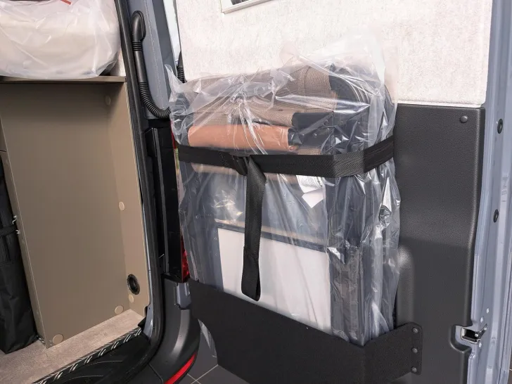 Fahrzeugbild Hymer Grand Canyon S CrossOver 600 Aufstelldach, AHK #19