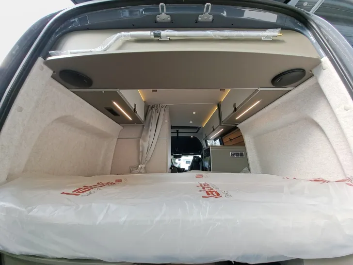 Fahrzeugbild Hymer Grand Canyon S CrossOver 600 Aufstelldach, AHK #25