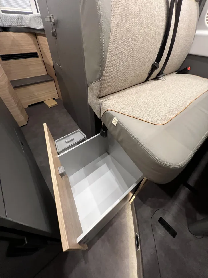 Fahrzeugbild Malibu Van charming GT skyview 640 LE RB (763) #38